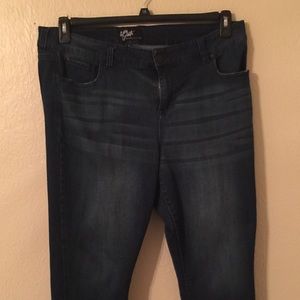 Women celebrity  pink